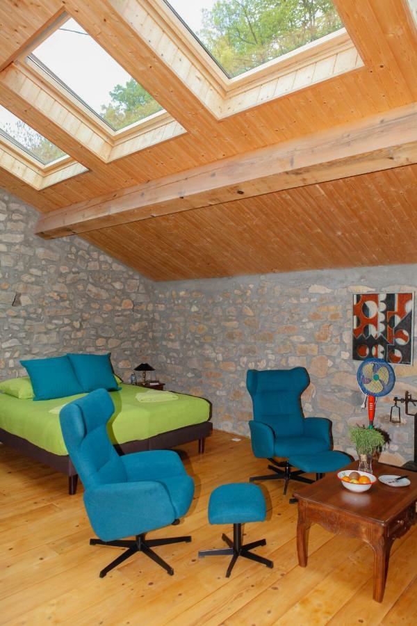 ピュイヴェール Moulin D'Entre Les Roches Bed & Breakfast エクステリア 写真