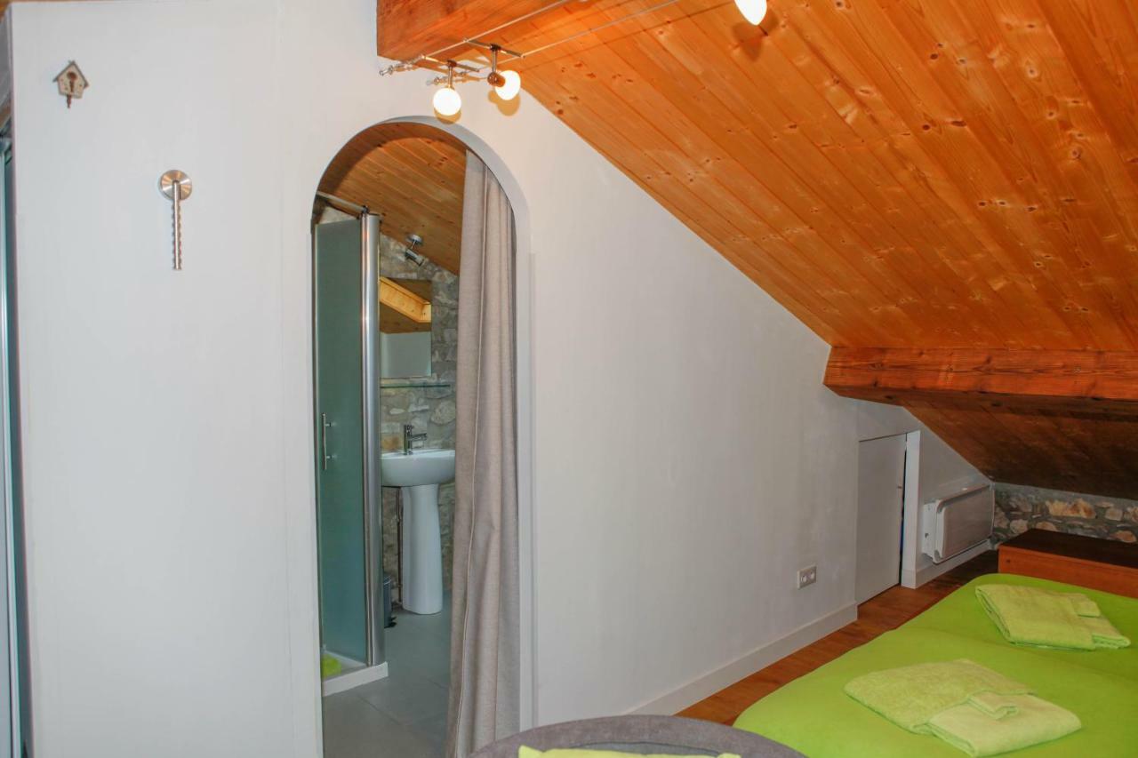 ピュイヴェール Moulin D'Entre Les Roches Bed & Breakfast エクステリア 写真