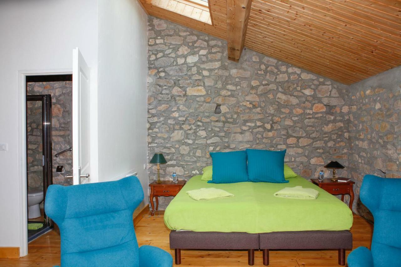 ピュイヴェール Moulin D'Entre Les Roches Bed & Breakfast エクステリア 写真